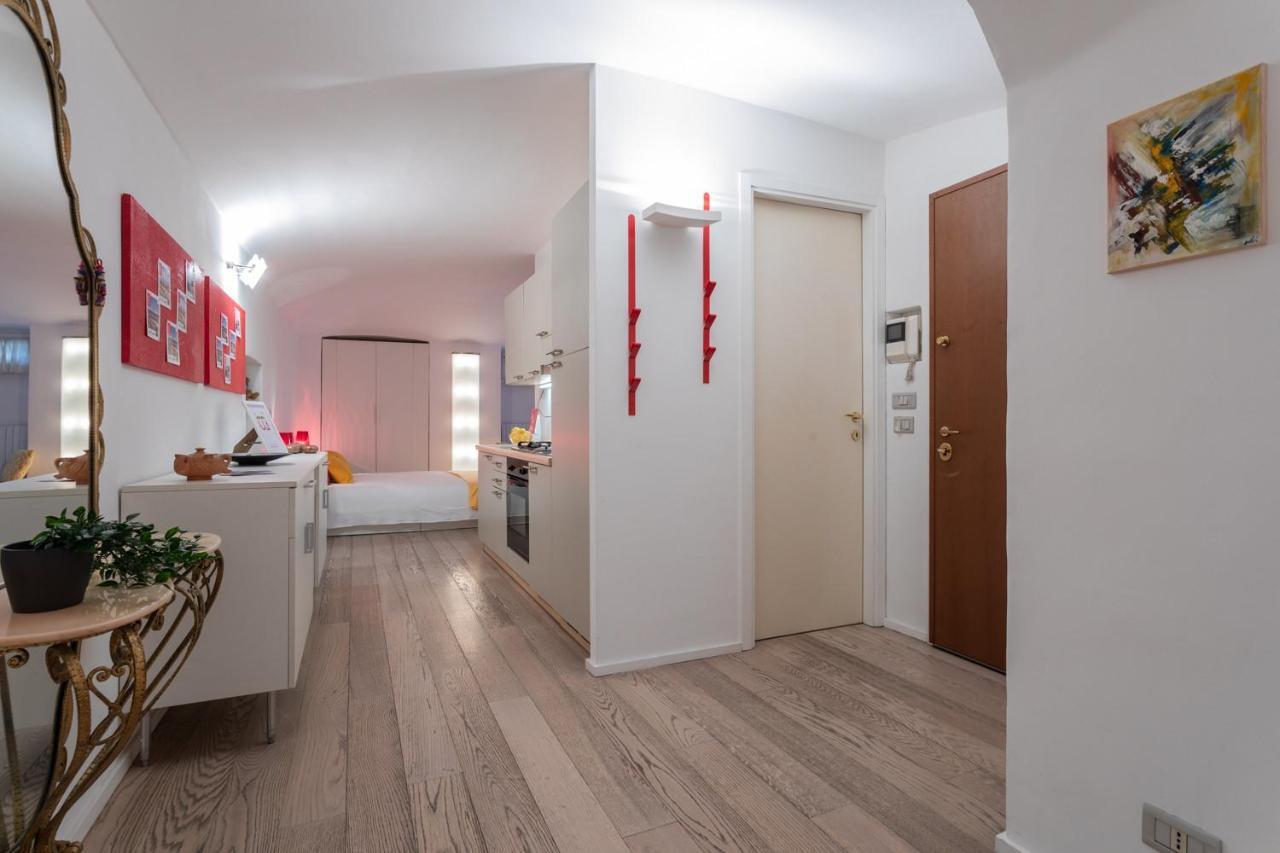 Red Studio Near Porta Nuova By Wonderful Italy ตูริน ภายนอก รูปภาพ