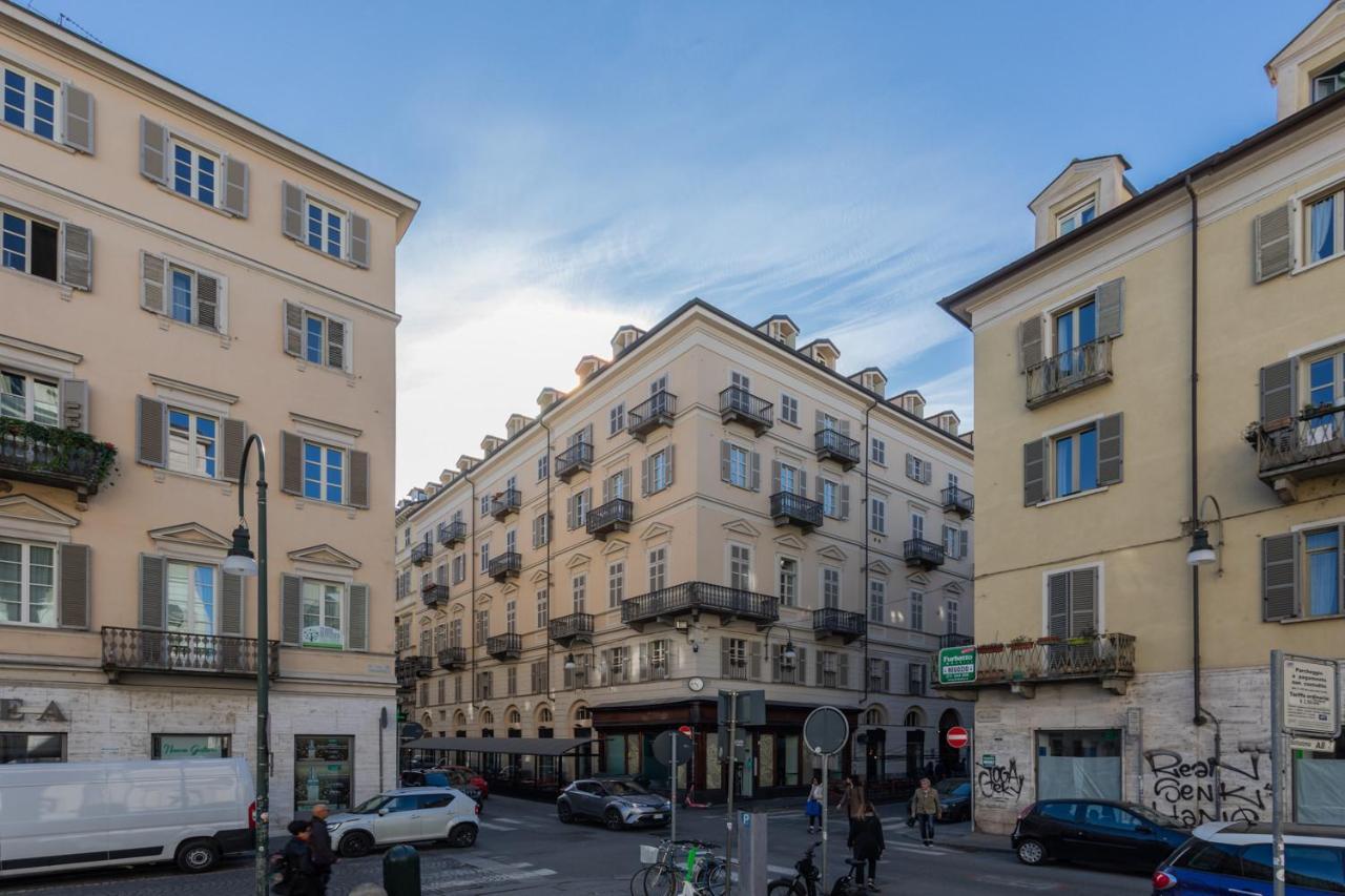 Red Studio Near Porta Nuova By Wonderful Italy ตูริน ภายนอก รูปภาพ